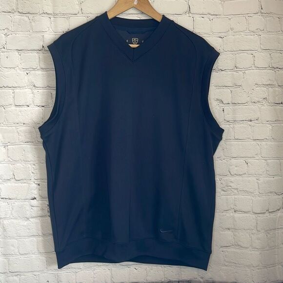 Nike Golf Men’s Navy Sleeveless Fit Dry Shirt size Large - Picture 1 of 6